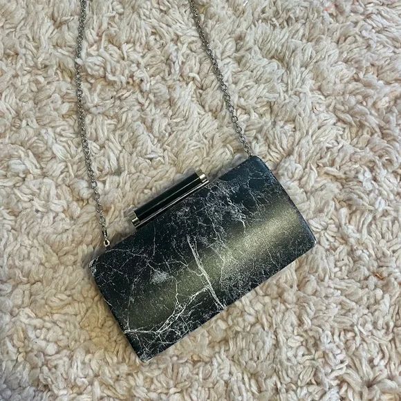 Sondra Roberts Black marbled hard clutch - Picture 1 of 2